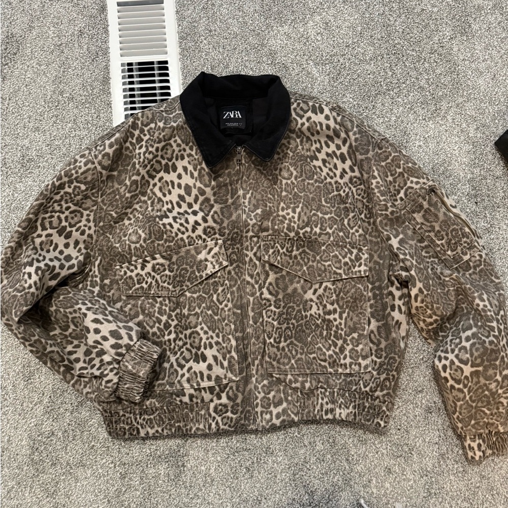Zara mens cropped leopard bomber jacket size xl